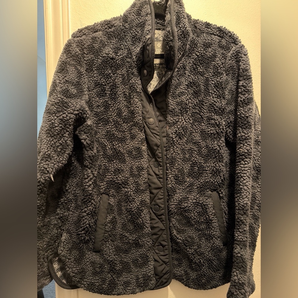 Cozy Gray Cheetah Print Sherpa Jacket
